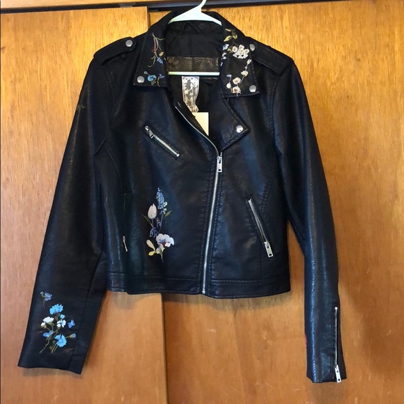 Black leather jacket - Picture 1 of 8